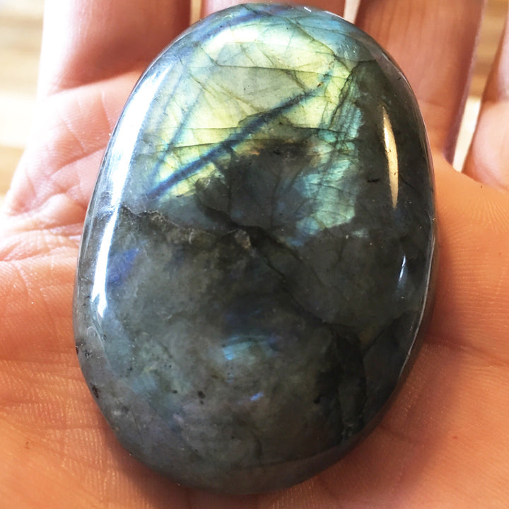 Labradorite, palmstone 5 cm